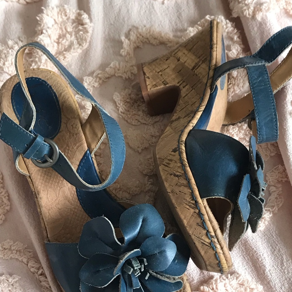 Shoes - Picture 4 of 5